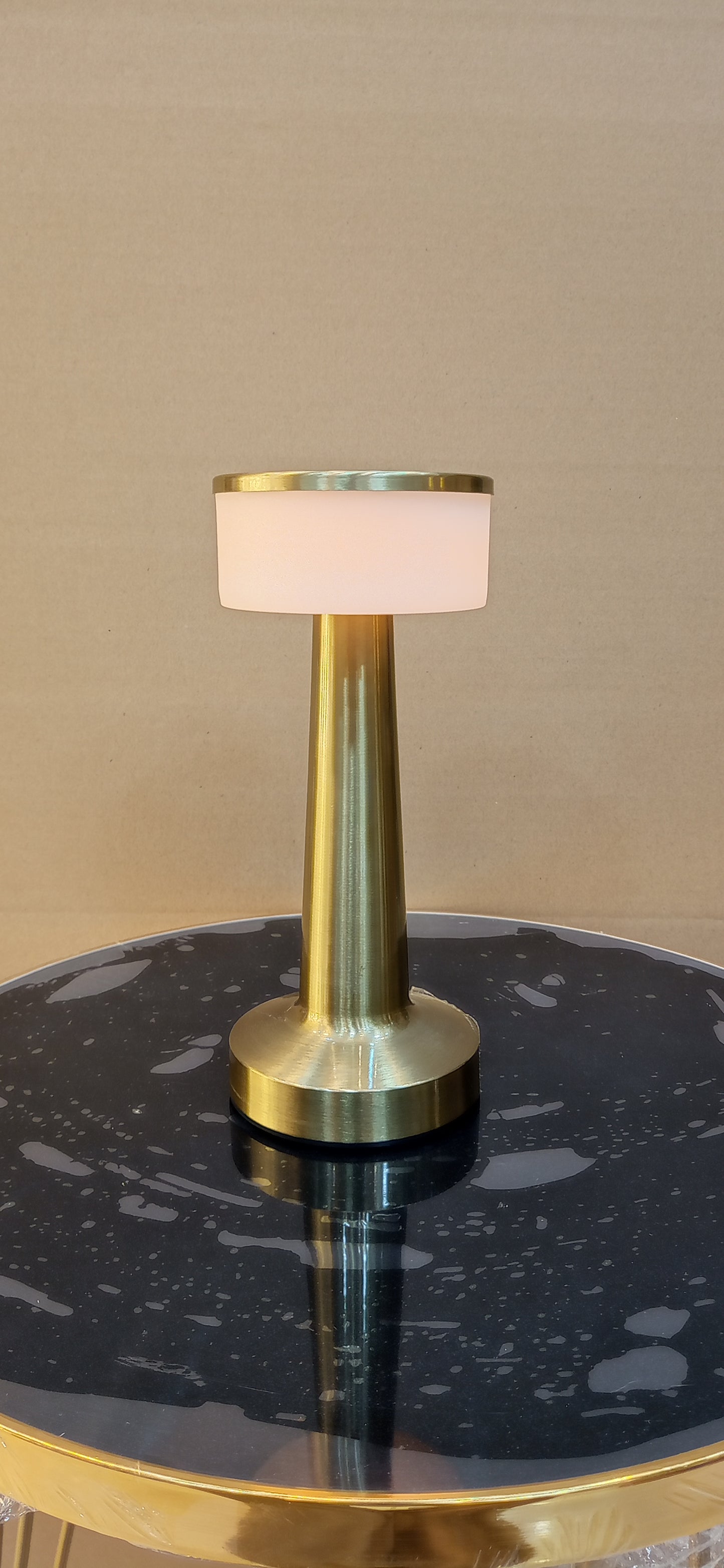 Modern LED Table Lamp – Wireless, Rechargeable & Dimmable for Study or Bedroom