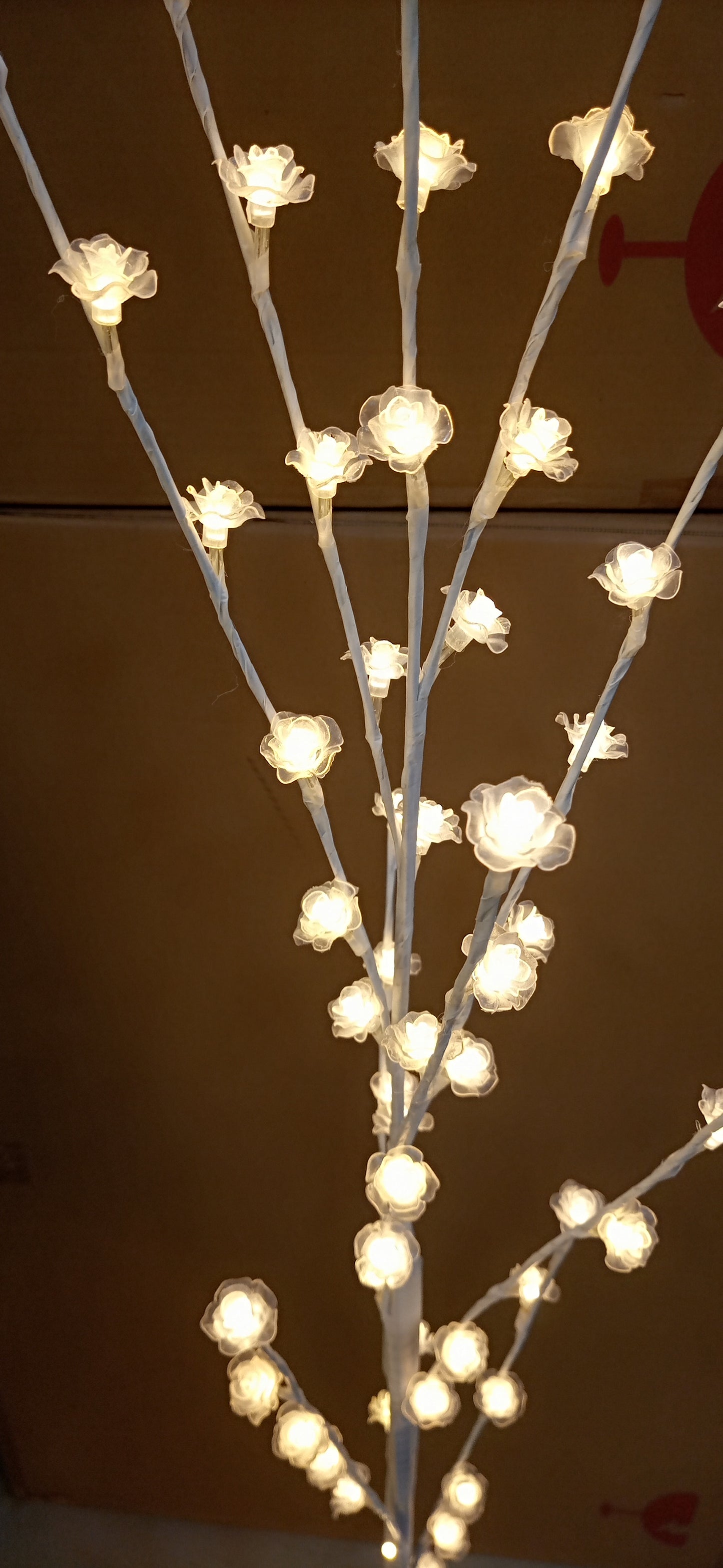 Modern LED Tree Lamp – Aesthetic Light Decor for Stylish Interiors, Living Room or Wedding Decor