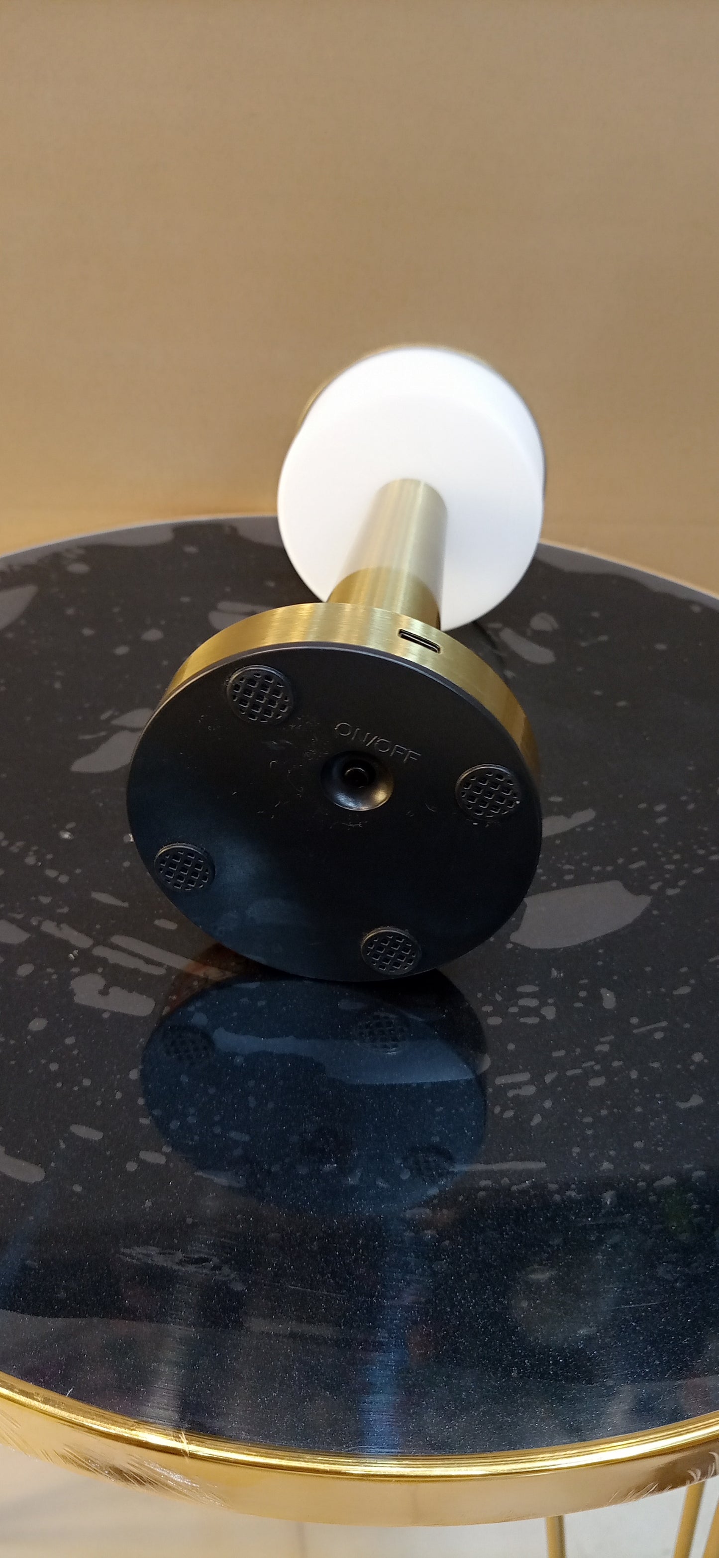 Modern LED Table Lamp – Wireless, Rechargeable & Dimmable for Study or Bedroom