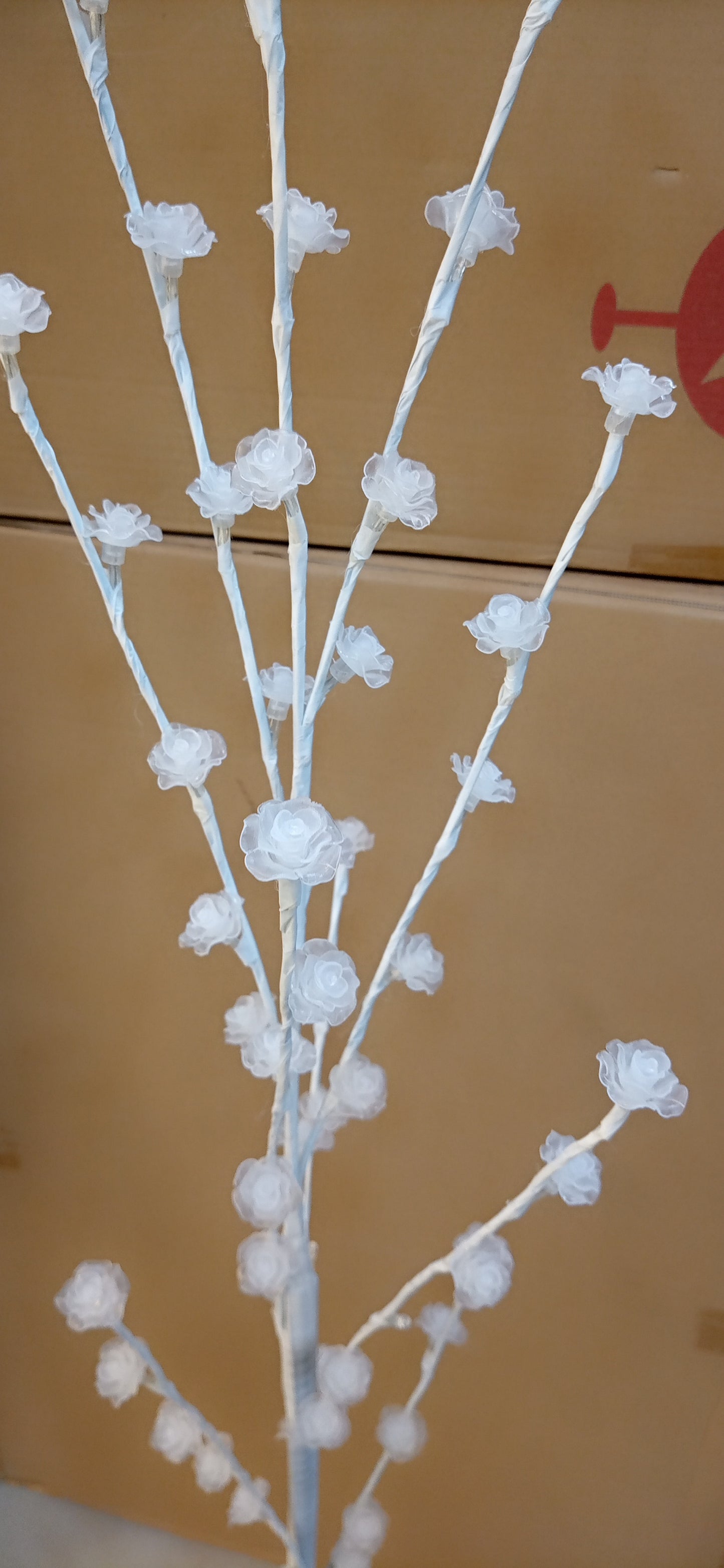 Modern LED Tree Lamp – Aesthetic Light Decor for Stylish Interiors, Living Room or Wedding Decor